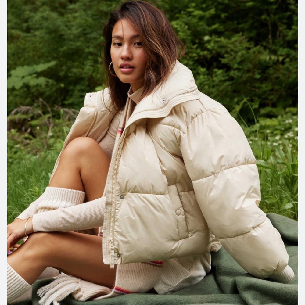 NWT American Eagle Chill Cropped Puffer
